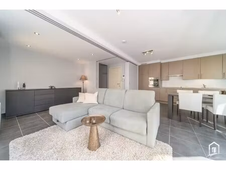 lichtrijk appartement vlakbij de zeedijk van knokke-heist