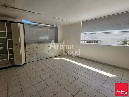 location bureaux 97 m²