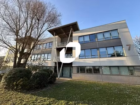 location bureaux 145 m² à 865 m²