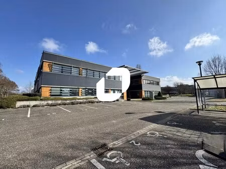 location bureaux 71 m² à 1 050 m²