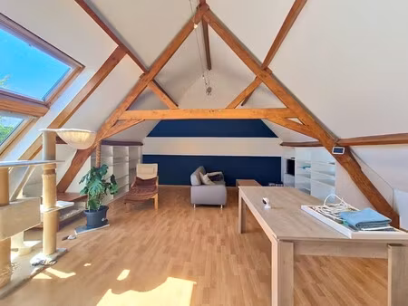 duplex met 2 slaapkamers & bureau