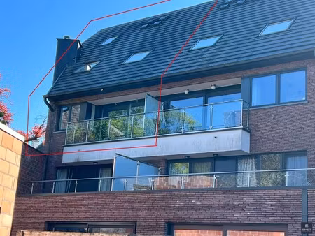 ruim duplex appt. met 2 spks  terras en garage