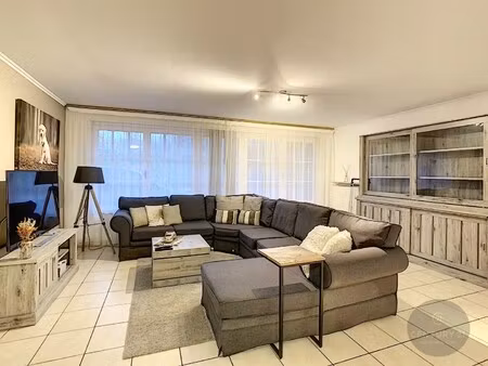 ruime gelijkvloerse studio