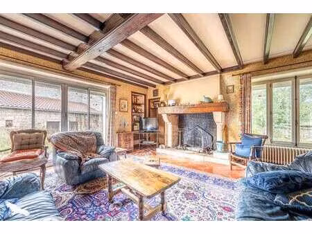 vente maison à périgné (79170) : à vendre / 366m² périgné