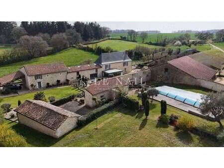 vente maison à poitiers (86000) : à vendre / 320m² poitiers