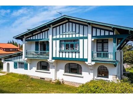 maison de 6 pièces de luxe en vente à biarritz  nouvelle-aquitaine