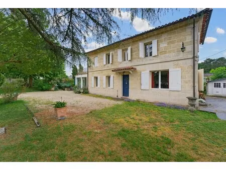maison de 197 m² à saint-caprais-de-bordeaux