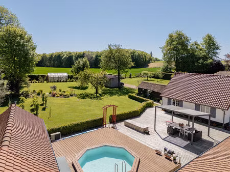 vente maison 10 pièces  225.08m²  bernay