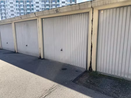 vente parking fontaine 38600 - - surface privée