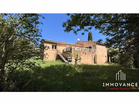 villa 4 pièces de 131 m² sur un terrain de 1 400 m²