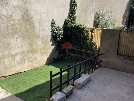 a louer maison de village 4 pièces avec cour et garage