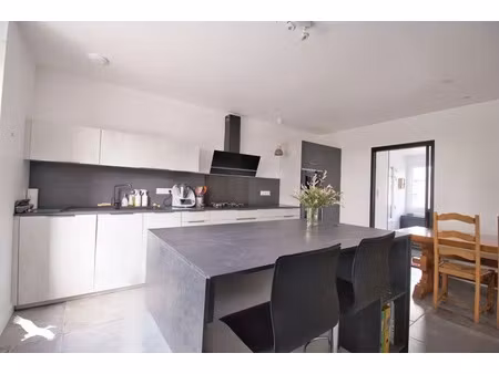 vente maison 5 pièces 124 m² à saint-thurien (29380)  368 544 €