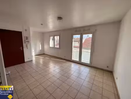 location appartement 1 pièce 27m² gagny 93220
