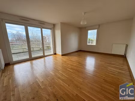 location appartement 2 pièces 51m²