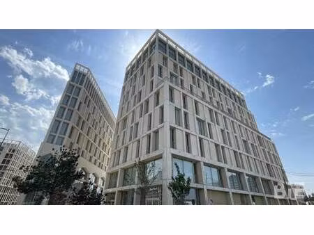 location bureaux 143 m² à 10 219 m²