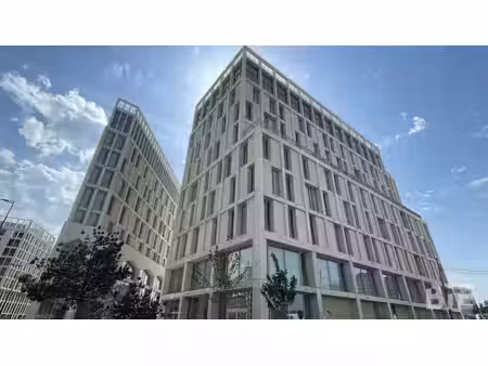 location bureaux 143m² à 8903m²
