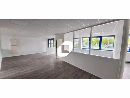location bureaux 465 m² à 925 m²