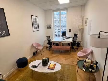 location bureaux 11 m² à 424 m²