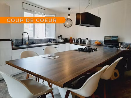 maison montreuil le gast 6 pièce(s) 245 m2