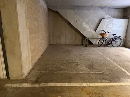 location parking marseille 6eme (13006) - 95 € - surface privée
