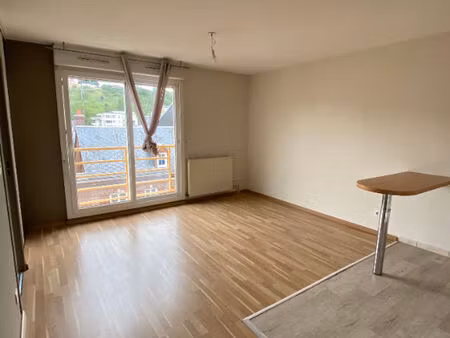 location appartement 1 pièce  25.00m²  évreux