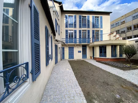 studio meublé + extérieur - secteur tribunal