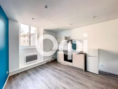 location appartement 2 pièces 28 m² à saint-flour (15100)