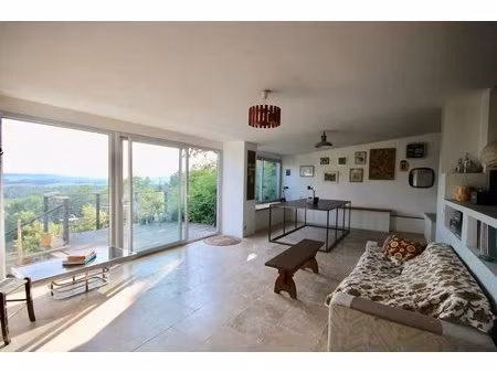 une superbe vue avec cette maison