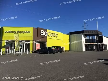 location commerce brest 29200 980m²