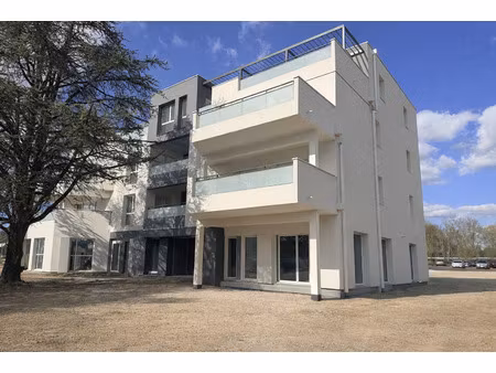 appartement t2  terrasse et garage possible