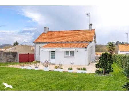 vente maison à dompierre-sur-yon (85170) : à vendre / 85m² dompierre-sur-yon