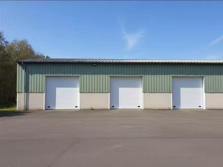 location local d'activités 90m2 artigueloutan 64420 - 540 € - surface privée