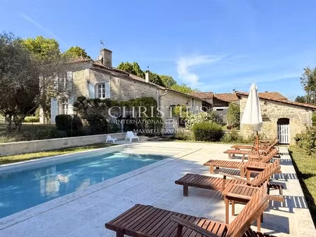 maison de caractère avec piscine  5 chambres  terrain 3 5 ha – 20 min angoulême