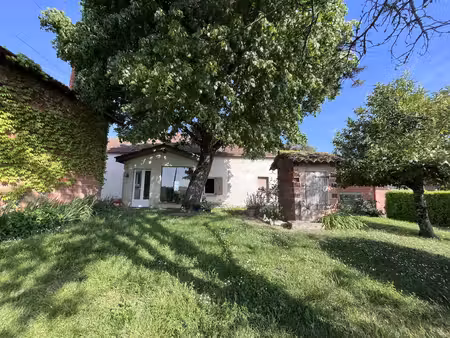 ensemble composé d'une maison et de 5 dépendances sur un terrain d'env 4 5 hectares