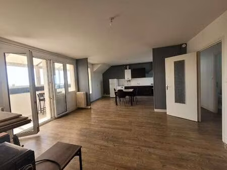 location appartement 2 pièces à granville (50400) : à louer 2 pièces / 56m² granville