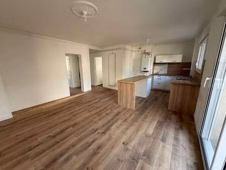 location appartement 3 pièces à laval (53000) : à louer 3 pièces / 53m² laval