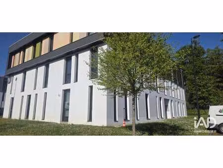 location bureaux et commerces à orvault (44700) : à louer / 131m² orvault