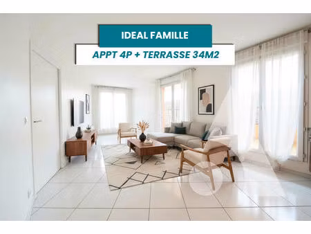 appartement 4 pièces en dernier étage.