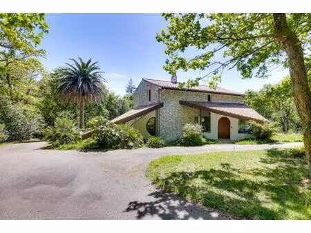 vente maison 5 pièces 227 m² urrugne (64122)