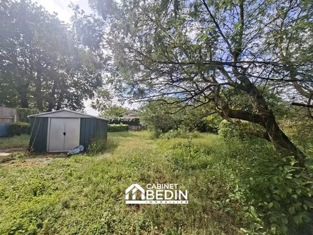 terrain 761 m²