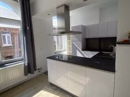 appartement 2 ch à louer à namur  peb b