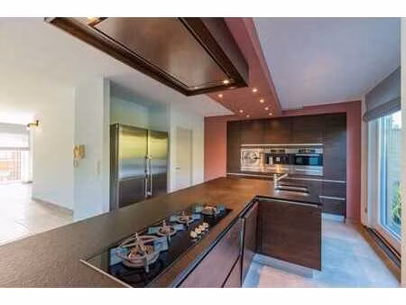 triplex d’une superficie impressionnante de 200 m²