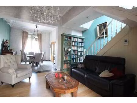 spacieuse maison familiale avec 5 chambres et jardin enso...