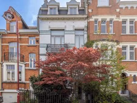 maison de maître authentique 4 à 5 ch et jardin