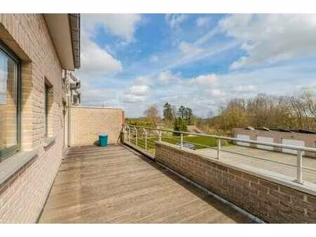 appartement confortable avec 2 chambres et terrasse privée