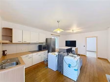 sublime appartement une chambre idéalement situé.