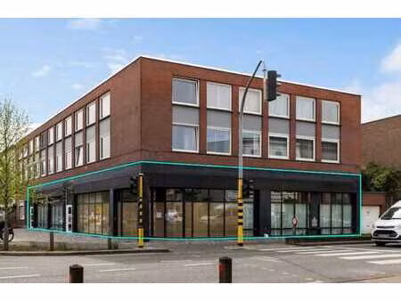 handels- of kantoorruimte ca. 325m2 op toplocatie!