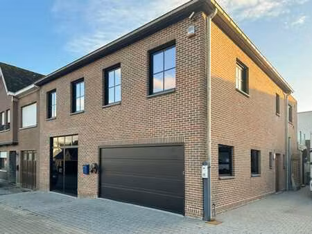 maison prête à emménager avec espace professionnel