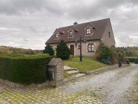 ruime woning (253m²) met 4 slaapkamers op rustige locati...