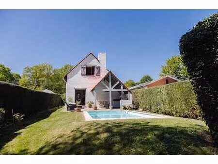 charmante maison avec piscine  3 chambres